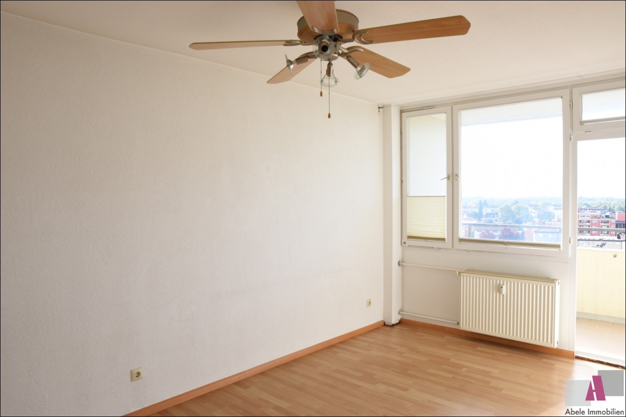 Schlafzimmer mit Balkonzugang
