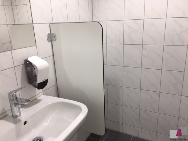 839-WC1