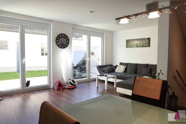 Wohnbereich mit Blick Richtung Terrasse