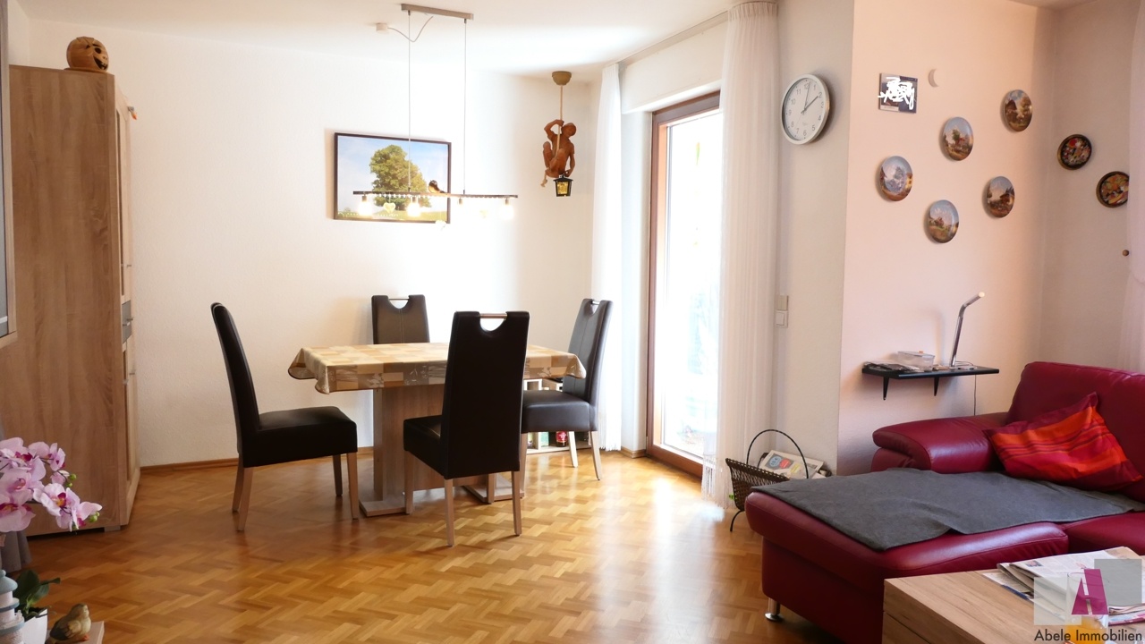 Essecke im Wohnzimmer1090387