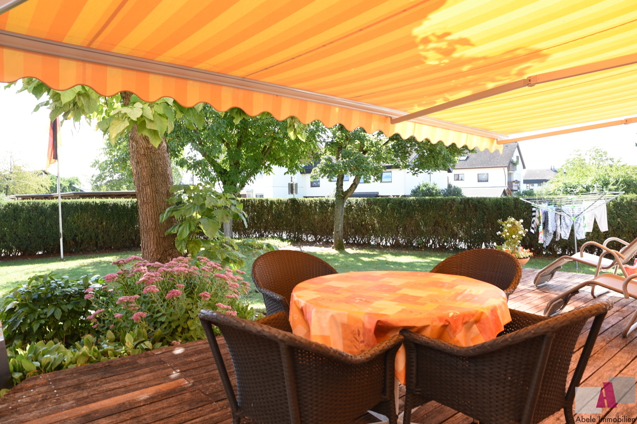 Terrasse mit Markise