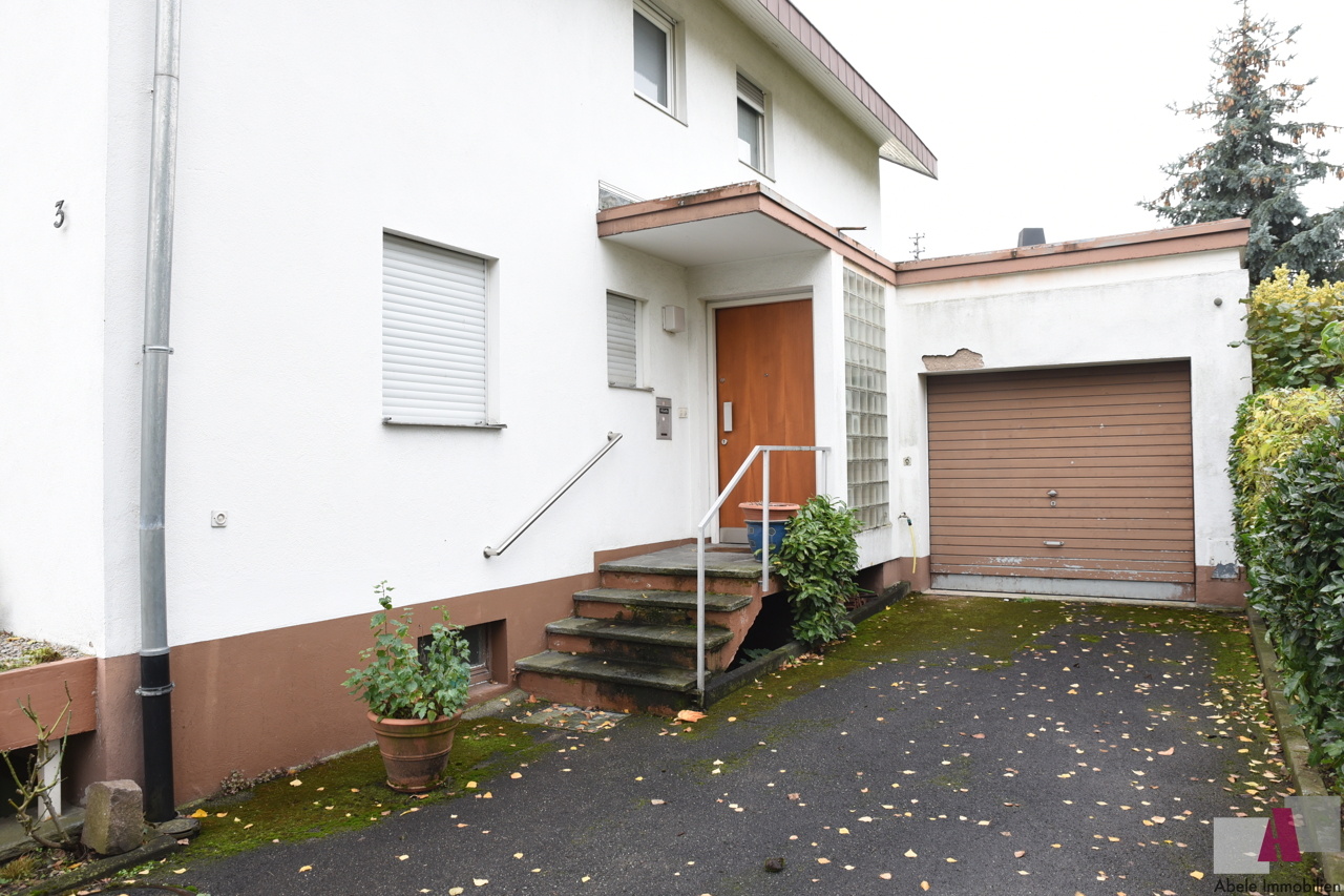 Eingang und Garage