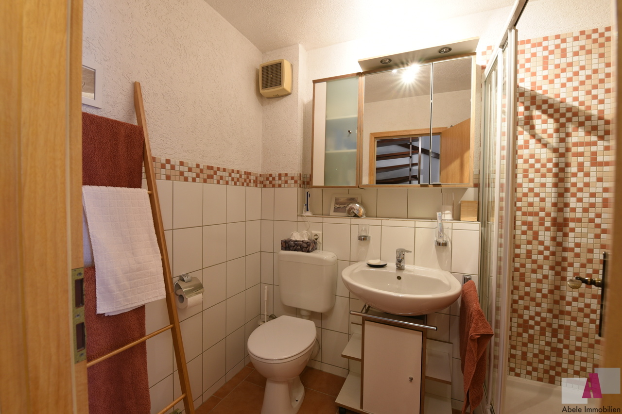 Badezimmer mit Dusche OG