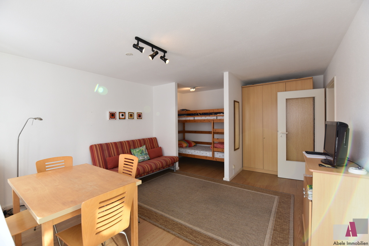Wohn-/Esszimmer mit Schlafnische