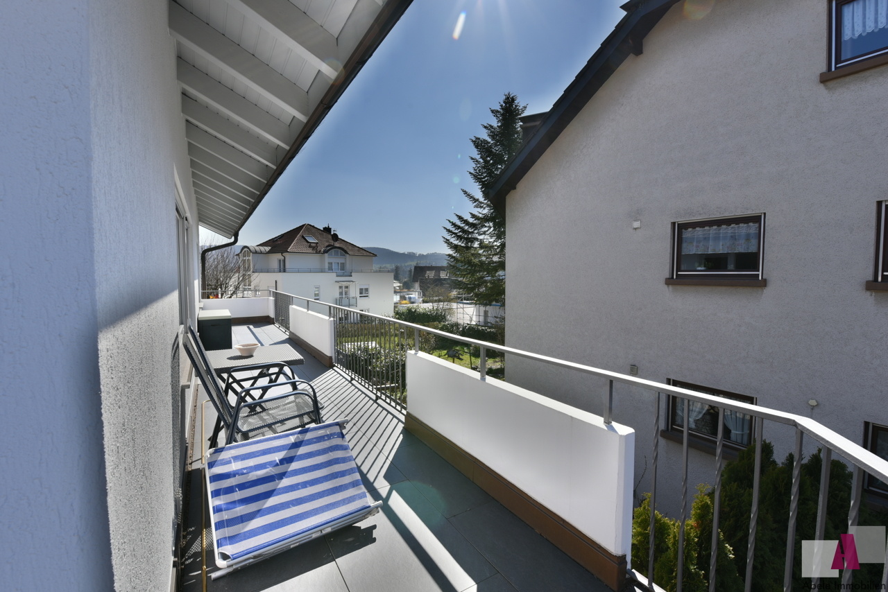 großer Balkon