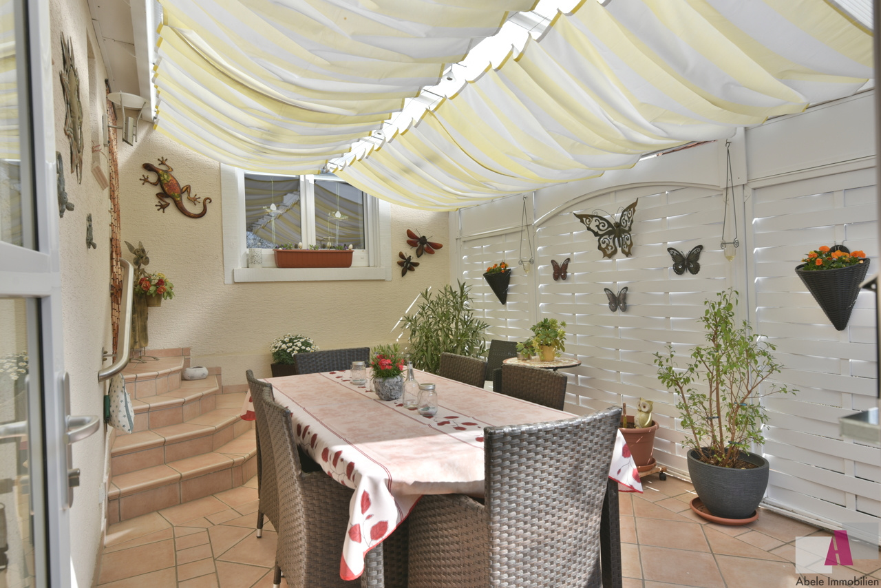 überdachte Terrasse