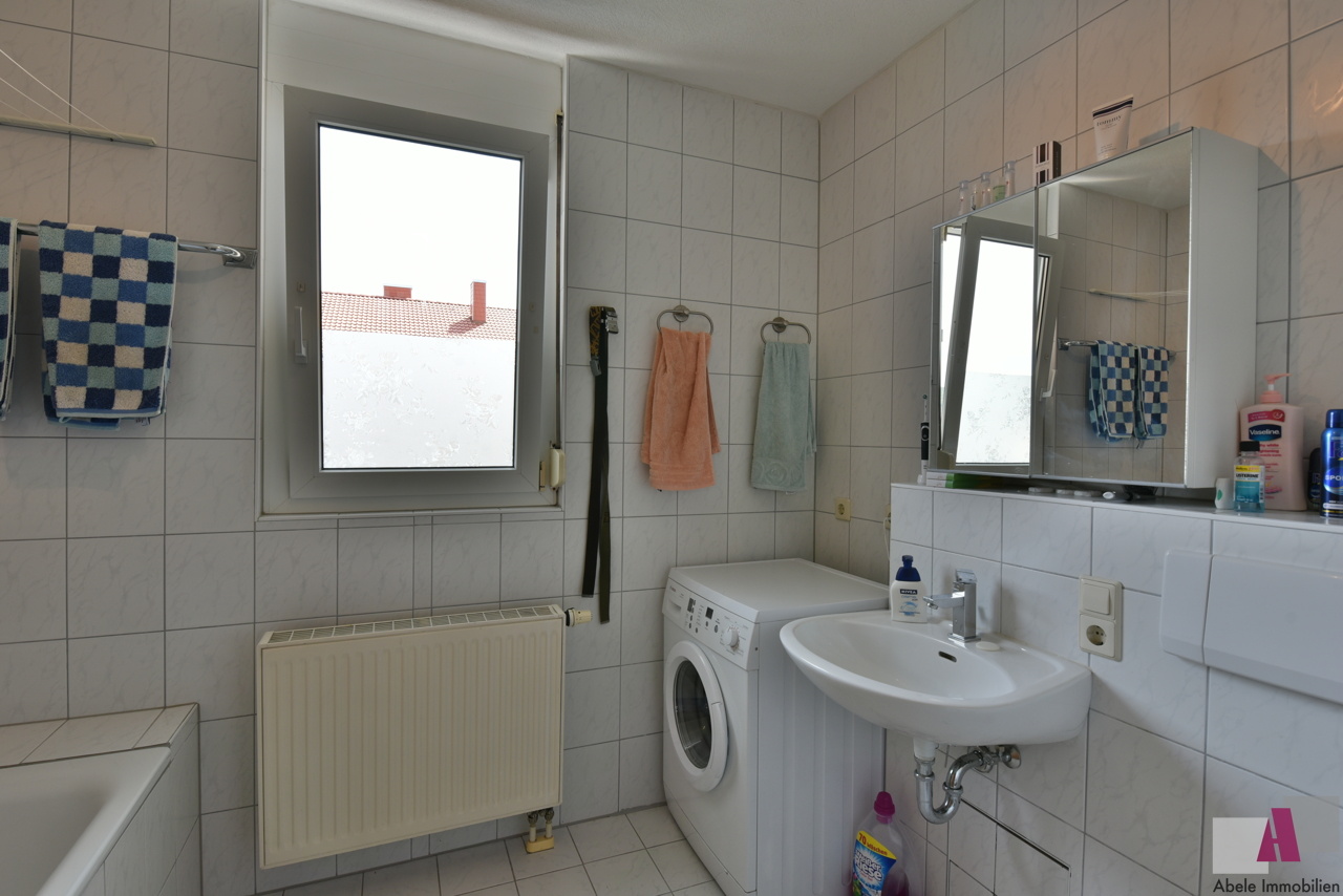 Badezimmer mit Badewanne