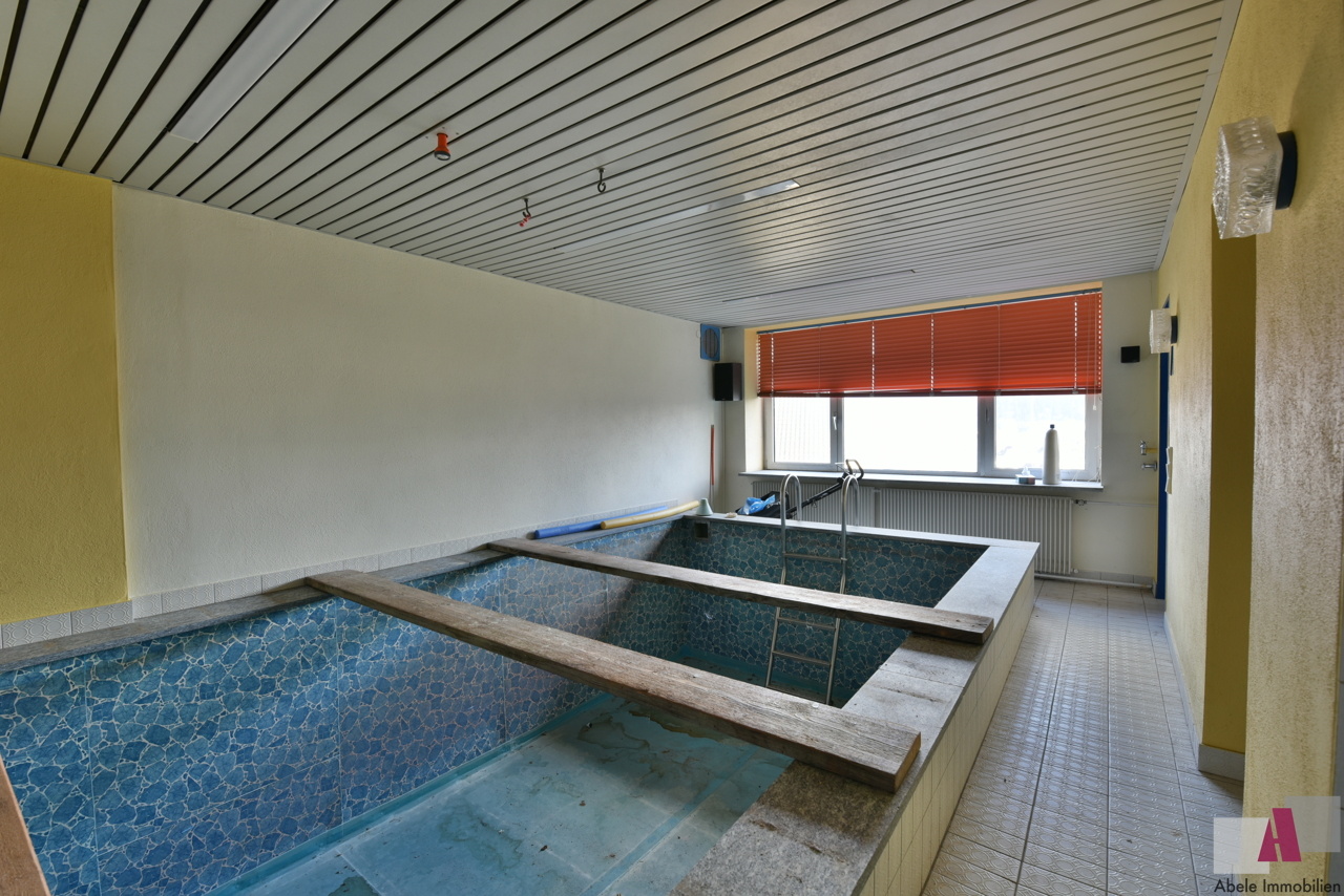 Schwimmbad