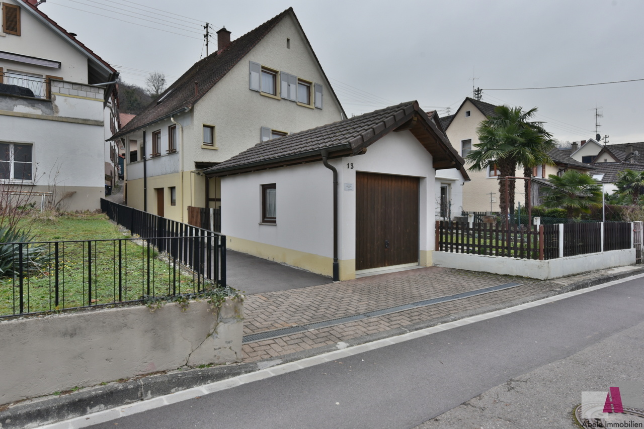 Hausansicht von der Straße
