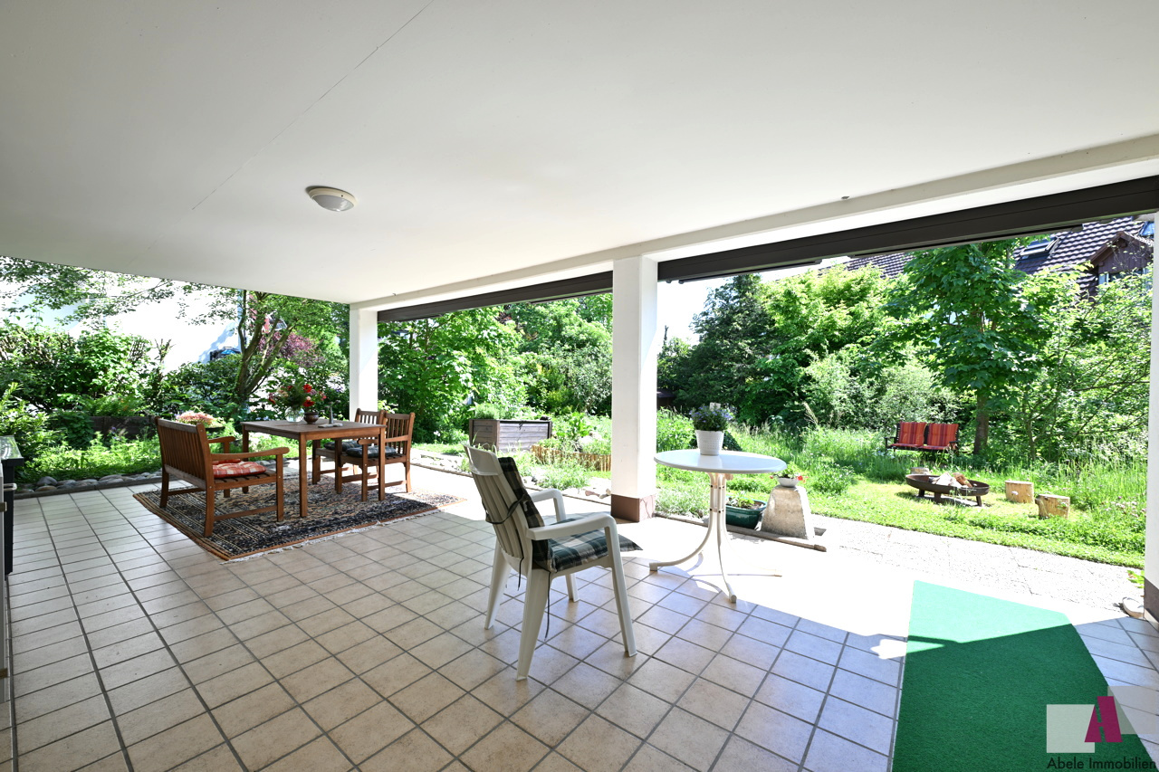 überdachte Terrasse