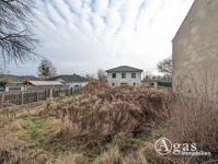 Blick auf Grundstück