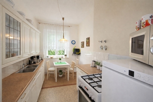 Küche Terrazzoboden Beispielbild virtuelles Homestaging