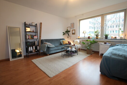 Wohn- und Schlafzimmer