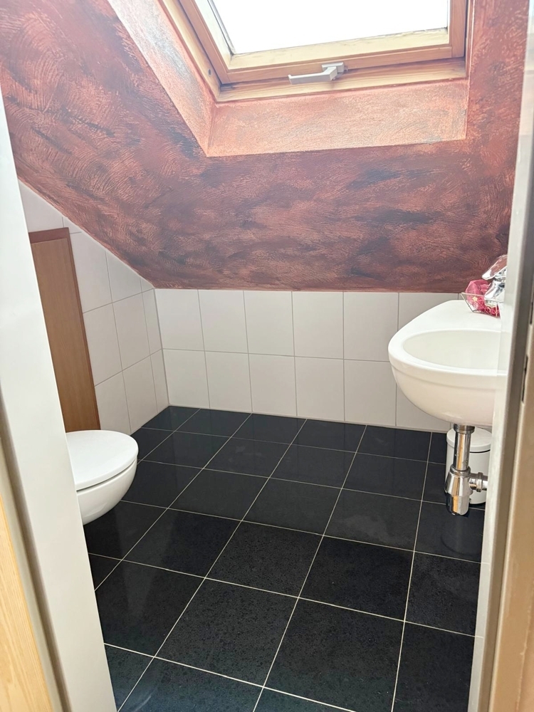 Gäste WC Spitzboden