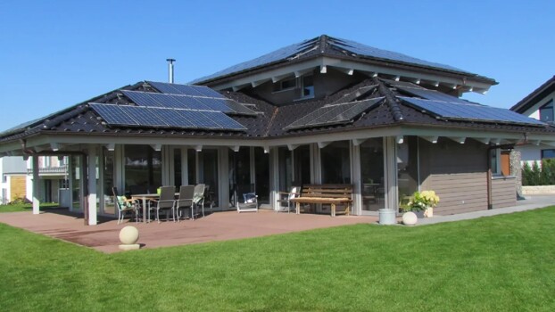 Stadtvilla mit Walmdach