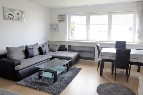 Wohn-/Schlaf-/Esszimmer