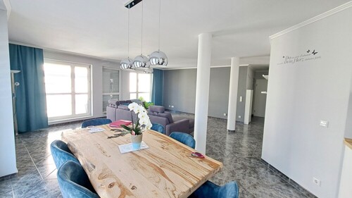 Wohn-/Esszimmer