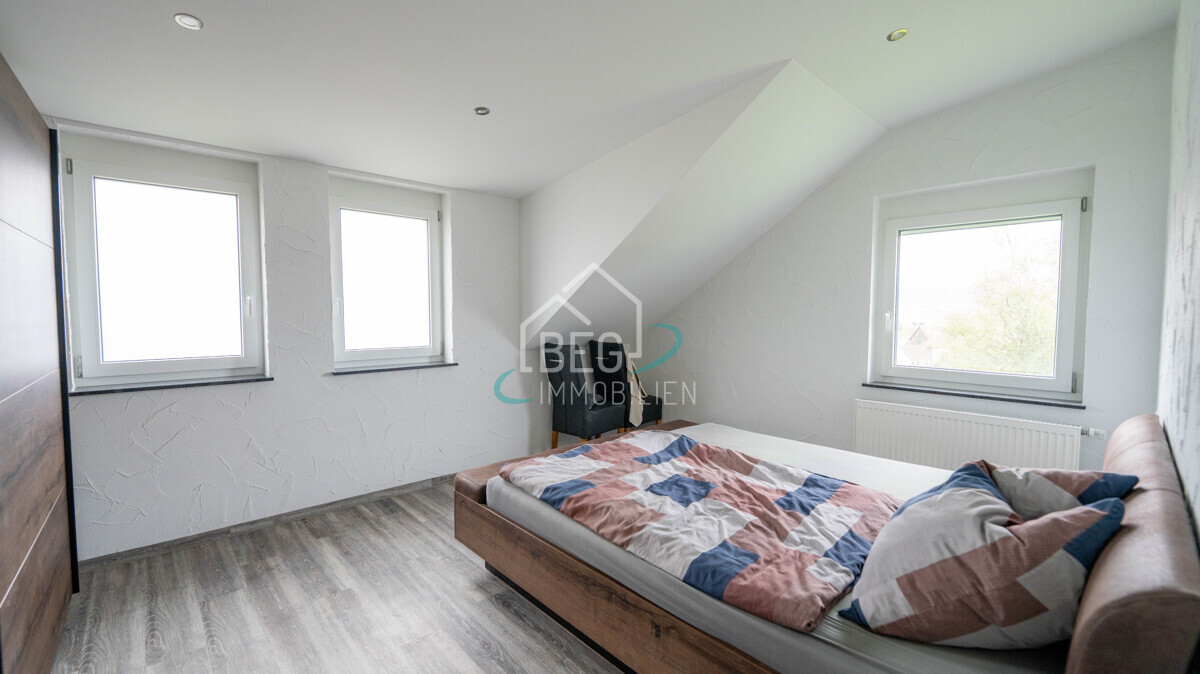 Schlafzimmer DG