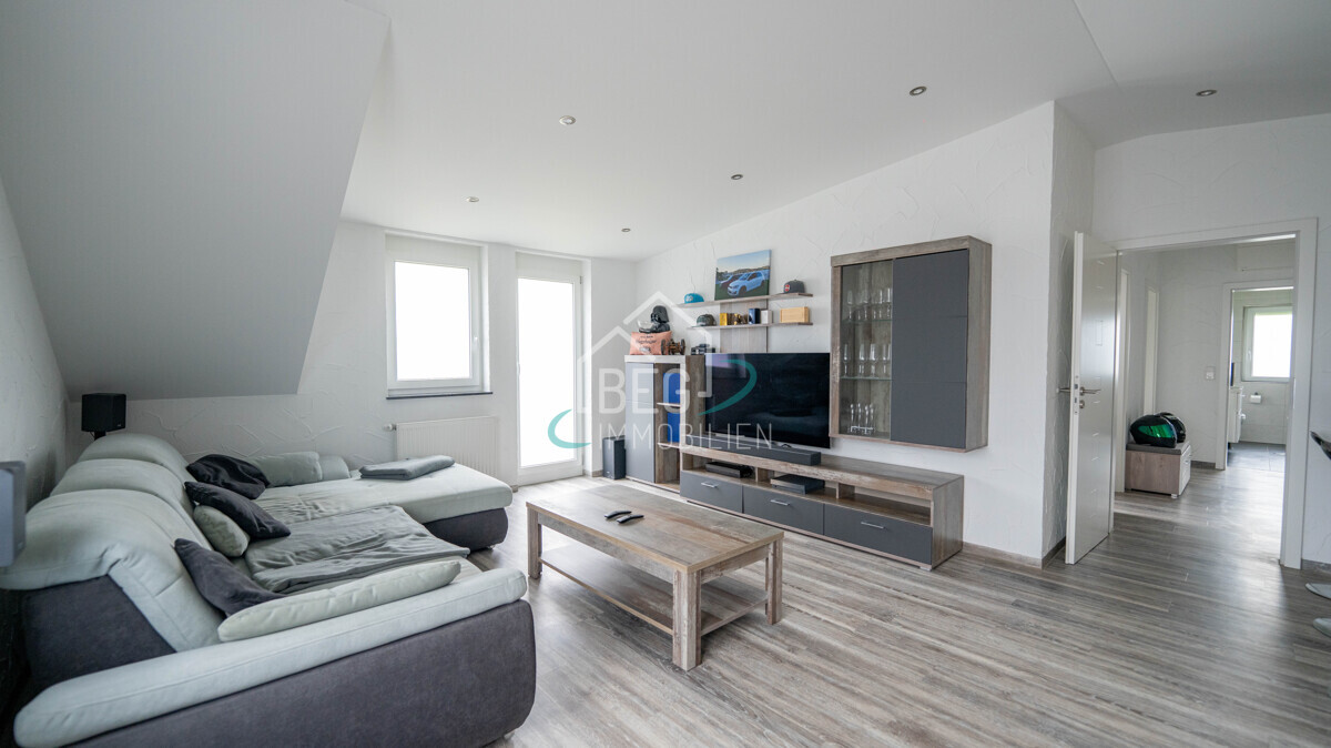 Wohnzimmer DG