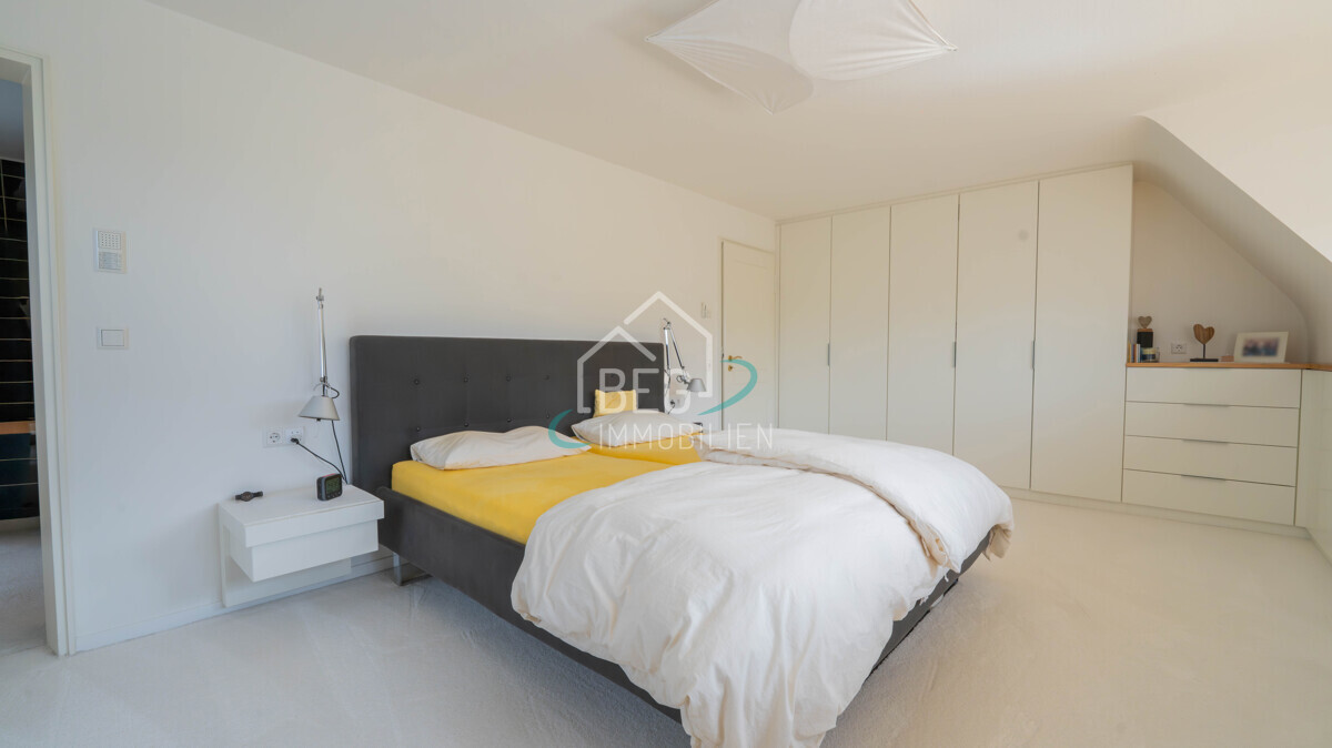 Schlafzimmer DG