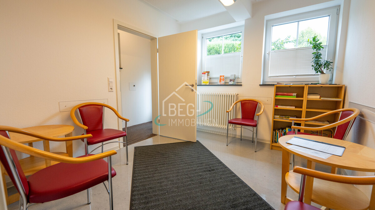 Wartezimmer EG
