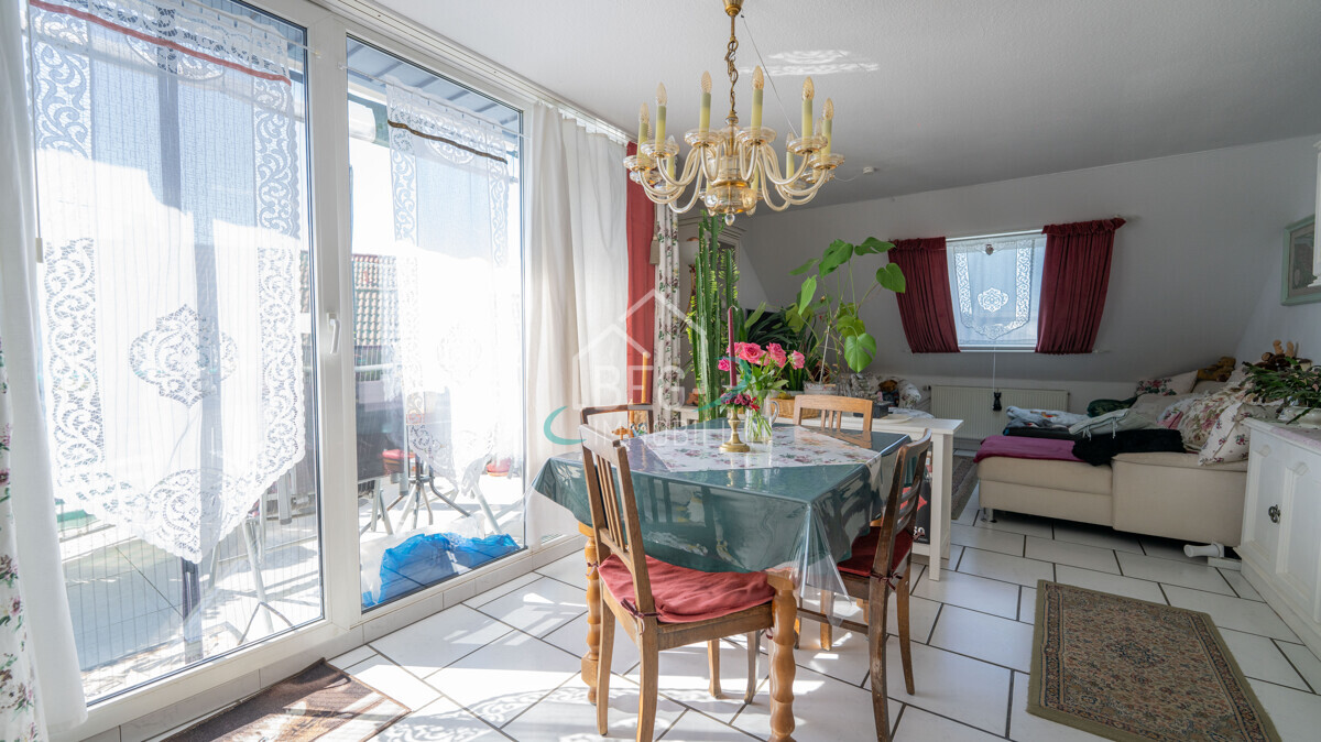 Wohnen / Essen Wohnung 4 DG