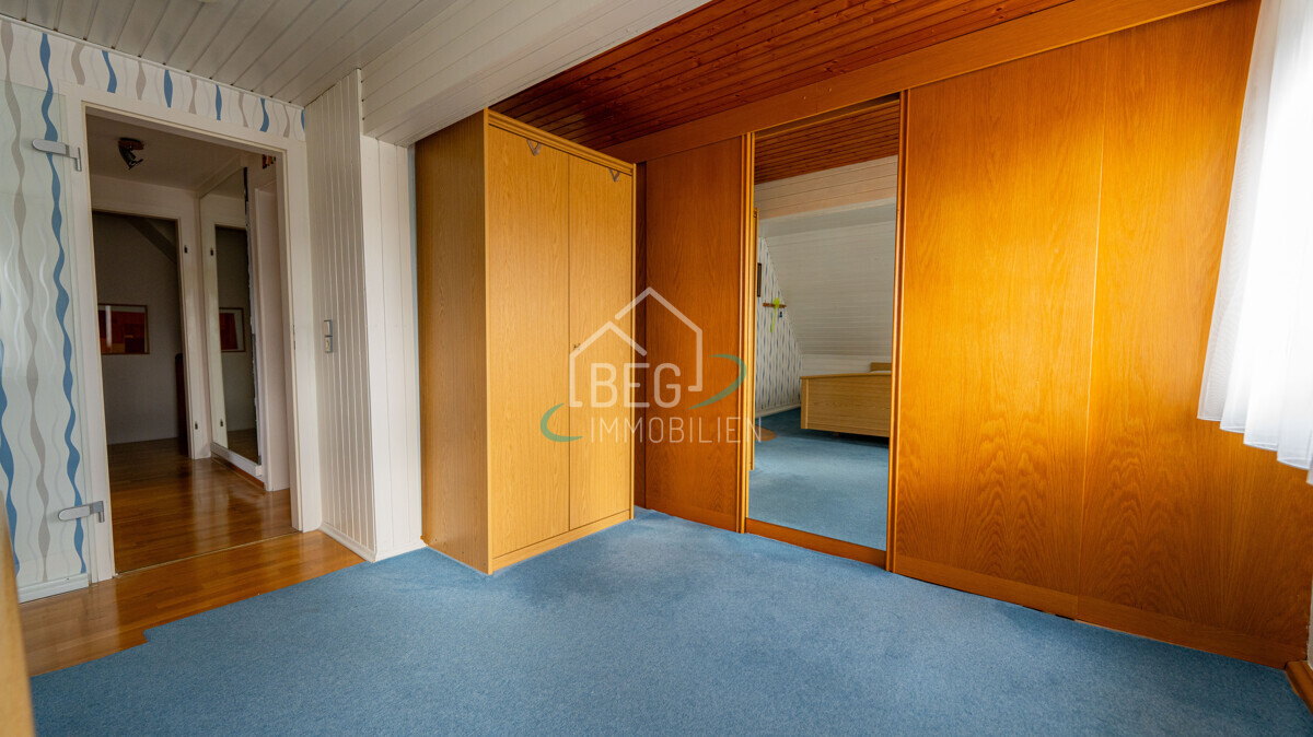 Schlafzimmer DG