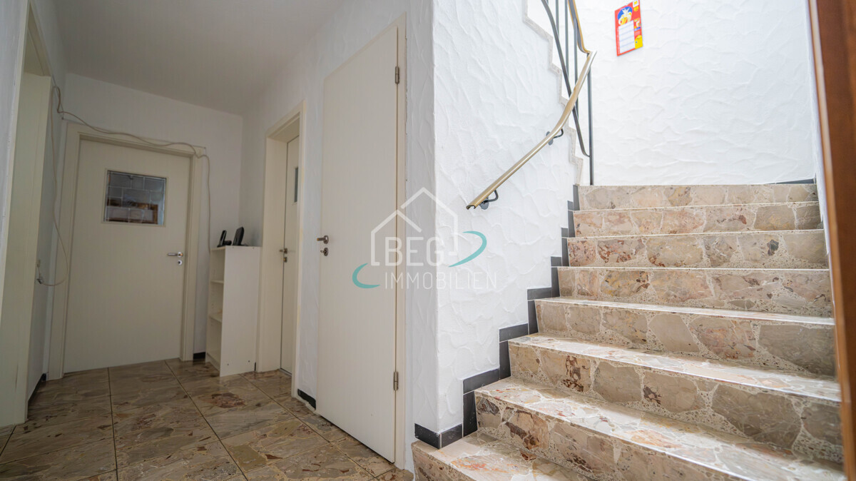 Flur/Treppenaufgang EG