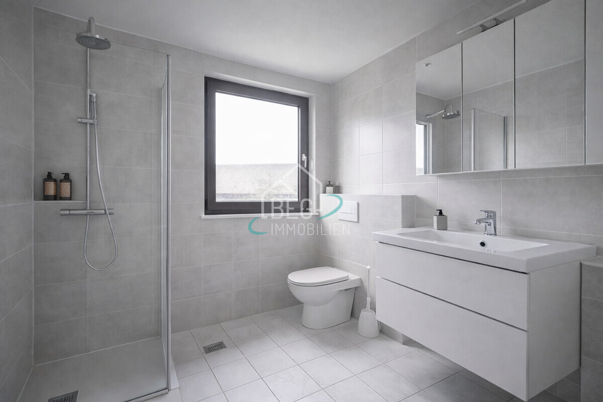 virtuell möbliertes Badezimmer OG