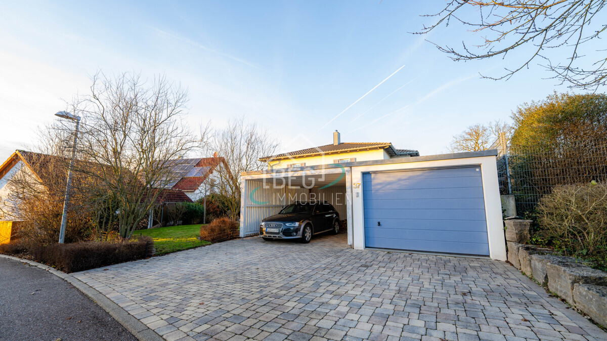 Garage und Carport