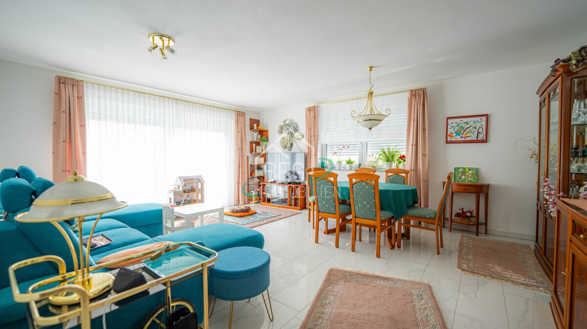 Wohn-/Esszimmer ELW