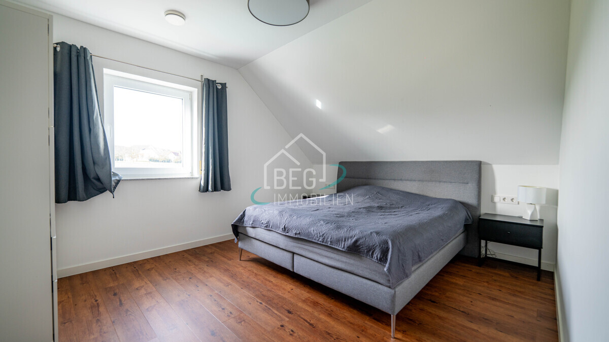 Schlafzimmer DG