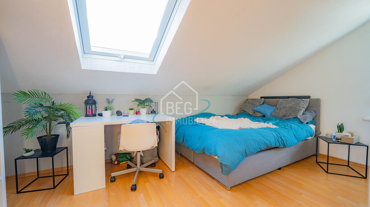 Schlafzimmer DG