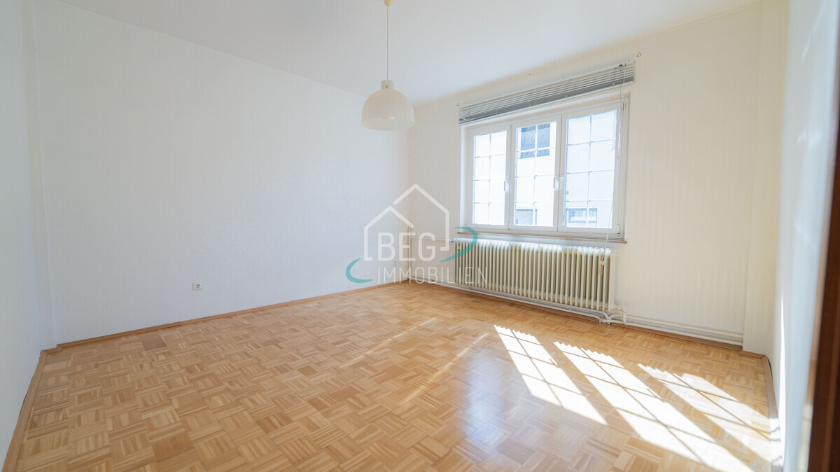 Schlafzimmer 2 OG 1