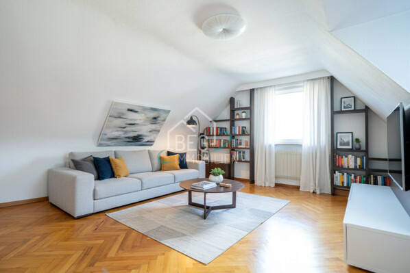 virtuell möbliertes Wohnzimmer