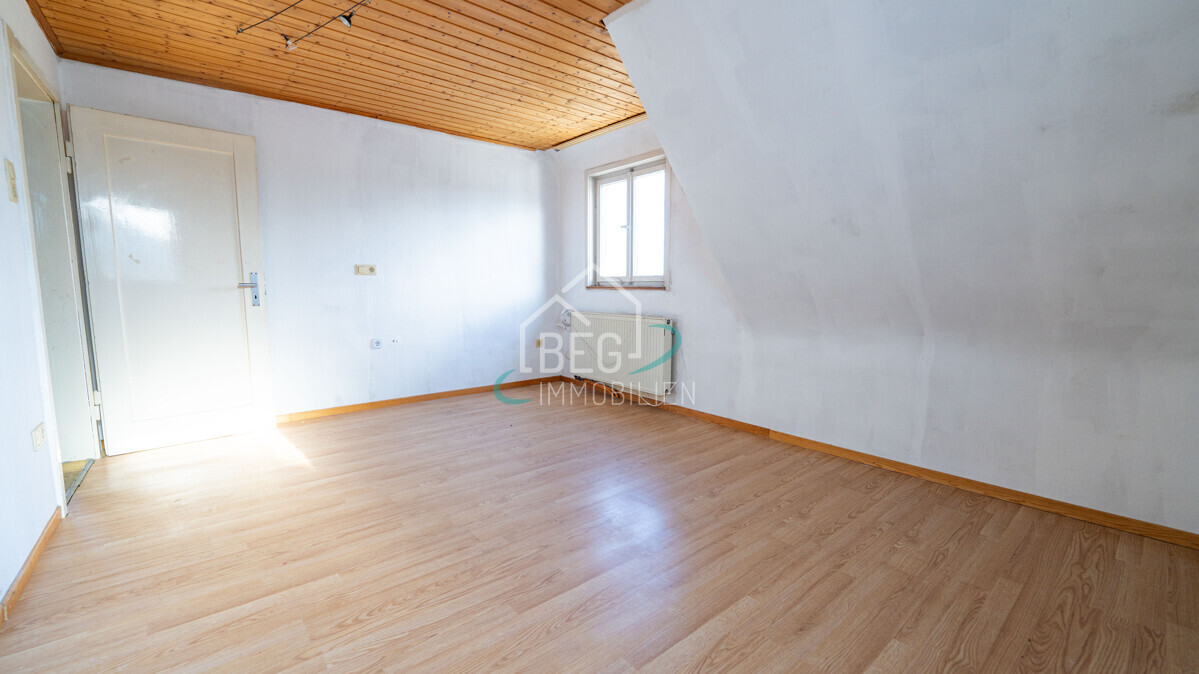 Schlafzimmer DG