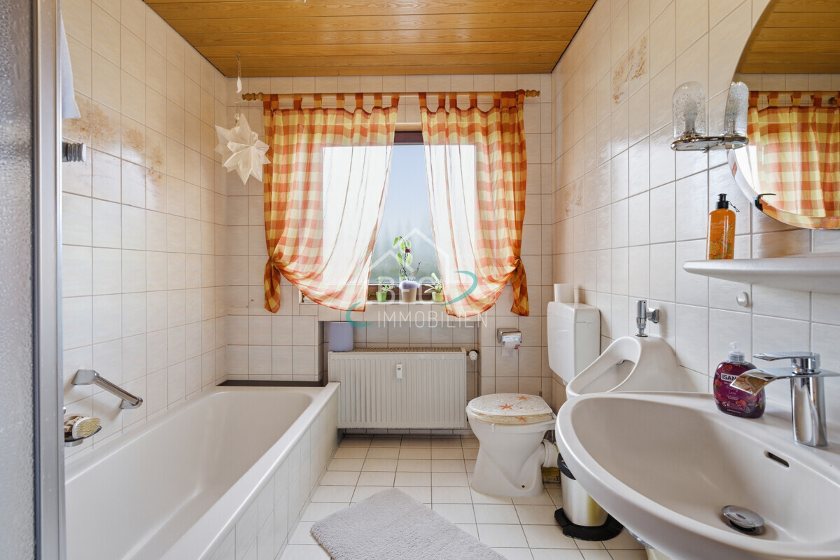 Badezimmer EG