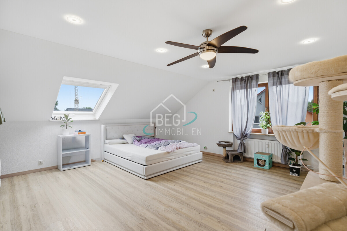 Schlafzimmer DG