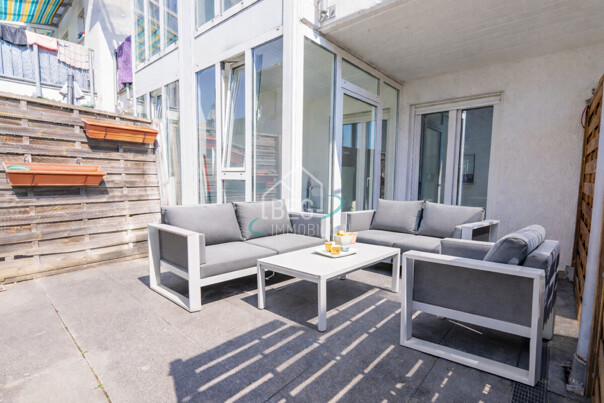 Balkon KI generiert