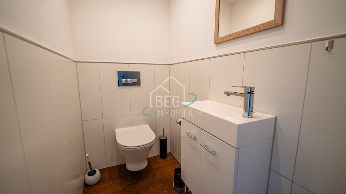 Wohnhaus: Bad EG 