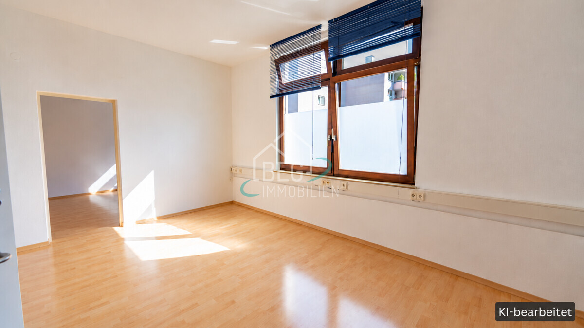 Büro EG