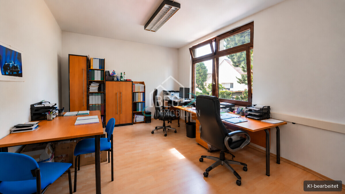 Büro EG