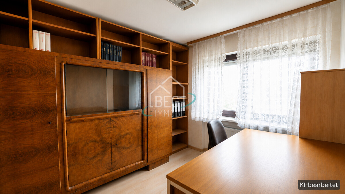 Büro KI-bearbeitet