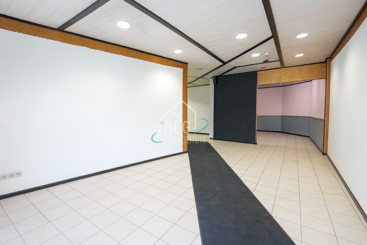 Gewerbe Hauptgebäude