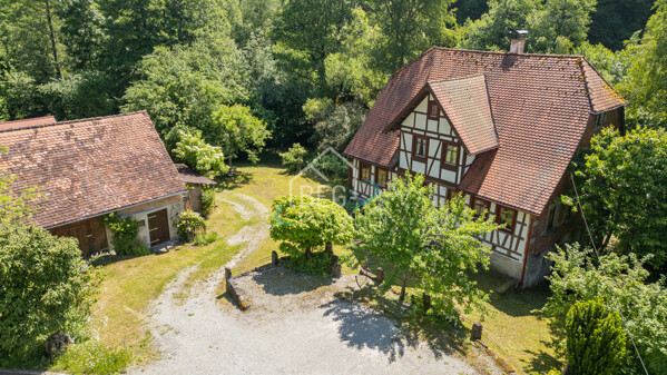 Zufahrt von vorne