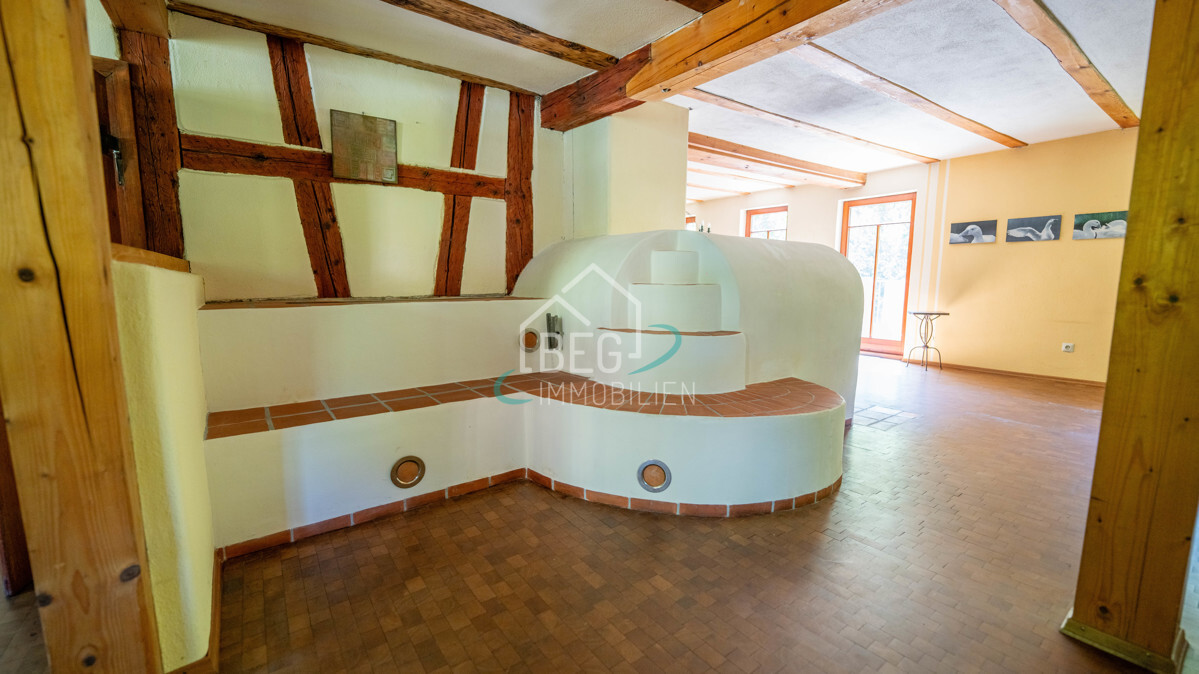 Kachelofen im Wohnzimmer