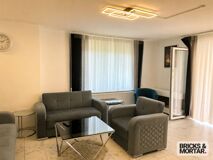 Viel Platz, viele Möglichkeiten: 7-Zimmer-Haus mit Garten & Ausbaupotenzial – Bild 6