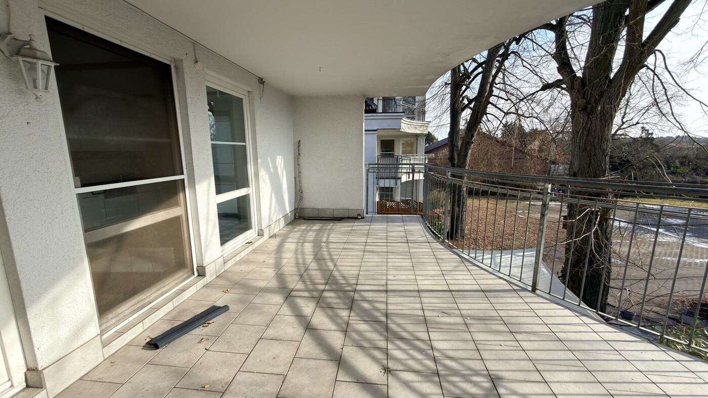 Balkon Vorderhaus