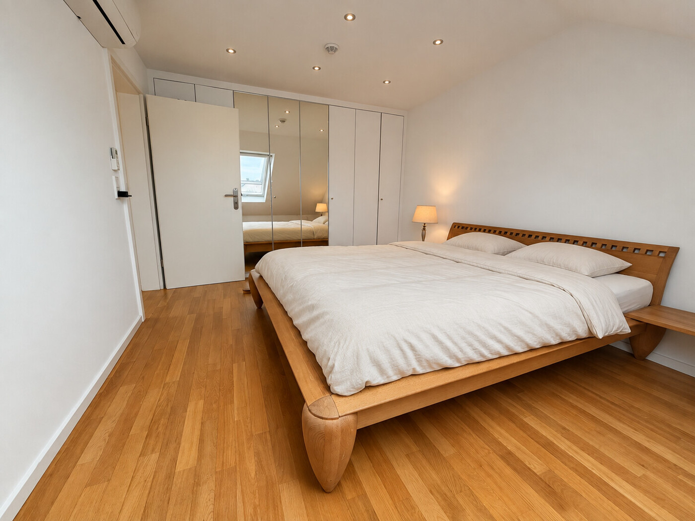 Schlafzimmer II