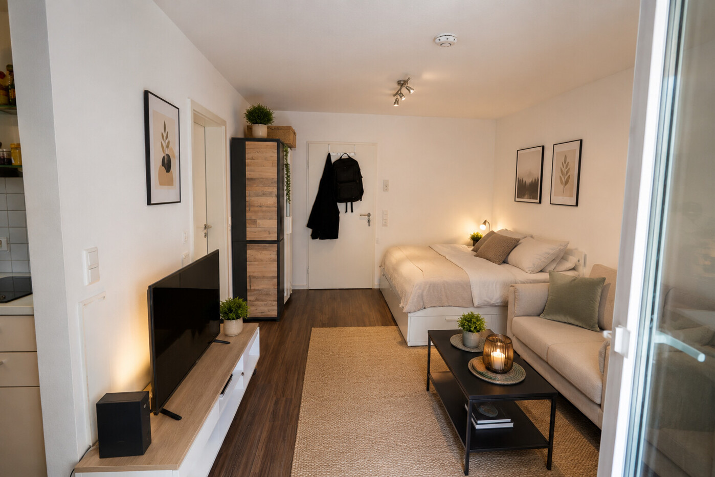 Wohnzimmer und Schlafzimmer